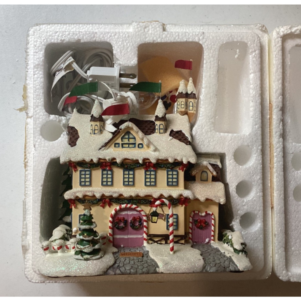 Rudolphs Christmas Town Santa and Mrs. Clauses Castle-Hawthorne Villages